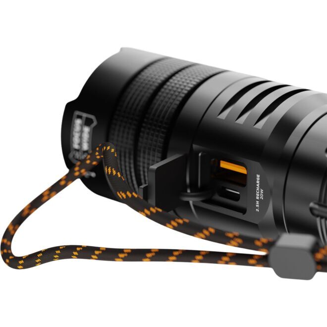 Xtorm Flashlight Powerbank - 10500 mAh lampe torche chargeur